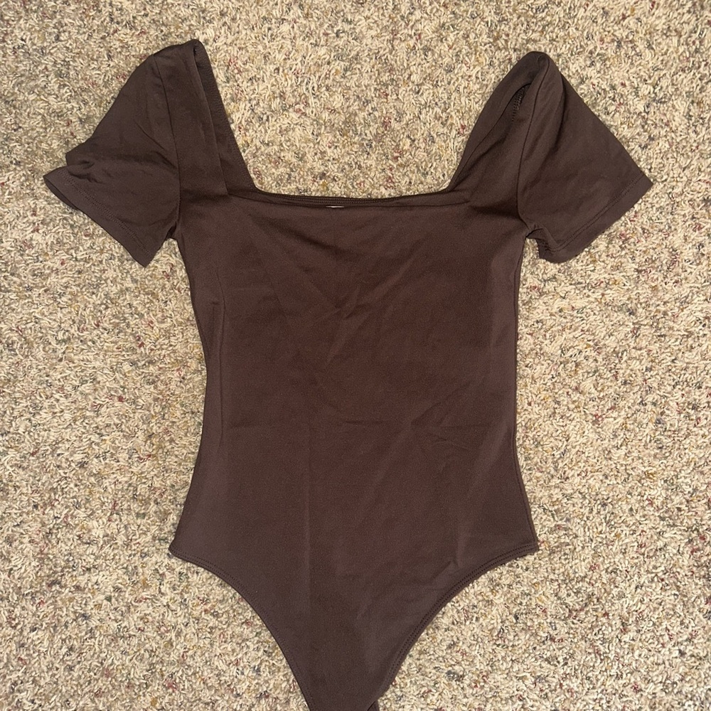 Babaton Aritzia Brown T-shirt Bodysuit